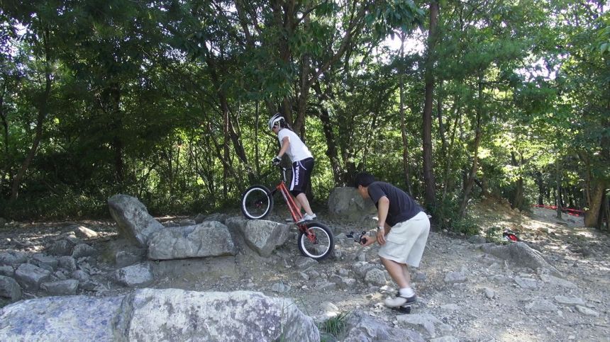 http://biketrial.tw/images/forum/2012/dsc00411.jpg